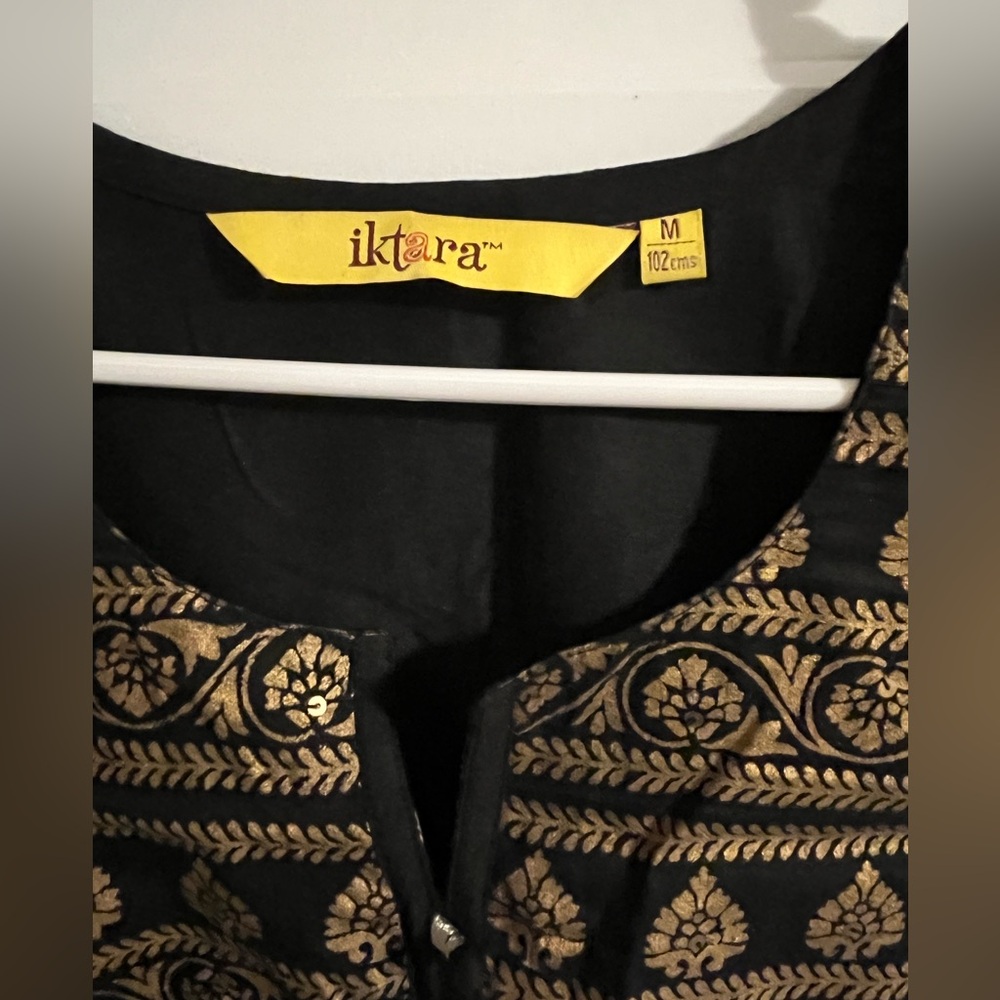 COPY - Elegant black and gold kurta for women! - Picture 3 of 4